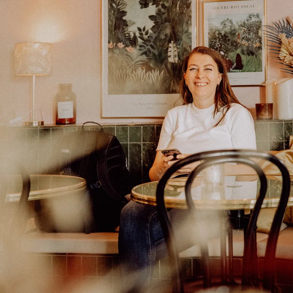 Vinciane Lacaze, community manager freelance à Toulon, accompagne les freelances et indépendants